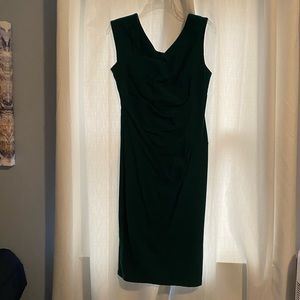 Emerald green vintage style dress ! Perfect for a work or holiday party!